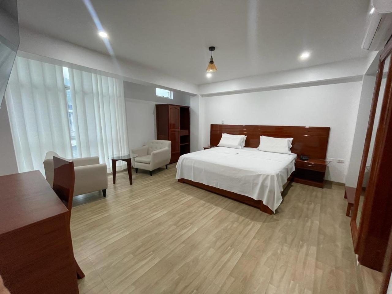 Hotel Americano Jaén Eksteriør bilde